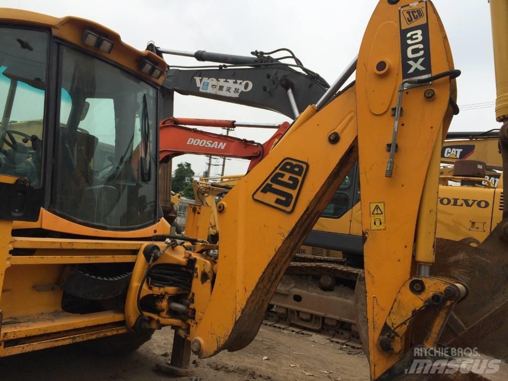 JCB 3cx Rýpadlo-nakladače