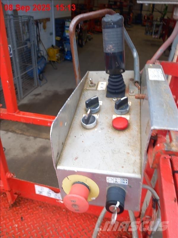 SkyJack SJ 8841 RT Nůžková zvedací plošina