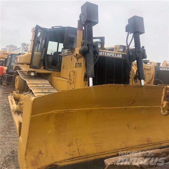 CAT D 7 R Pásové dozery