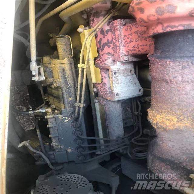 CAT D 7 R Pásové dozery