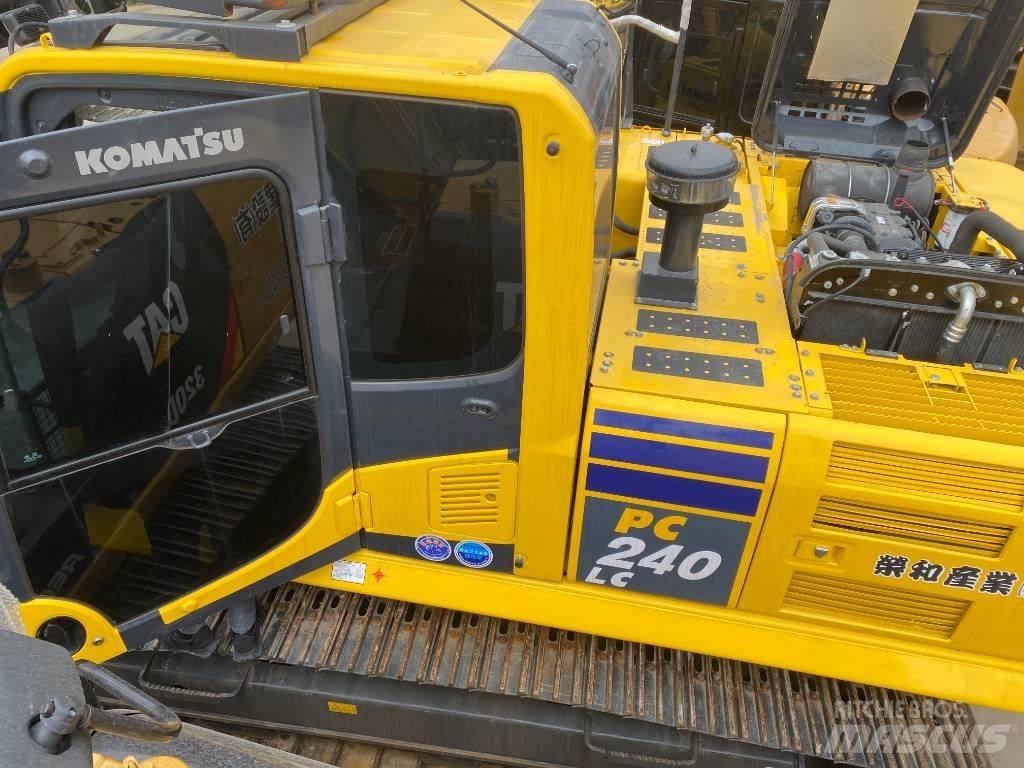 Komatsu PC 240 Pásová rýpadla