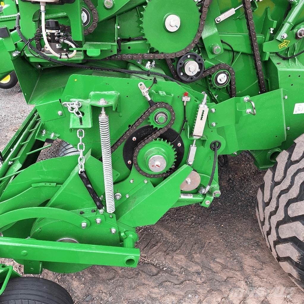 John Deere V461M Lis na válcové balíky