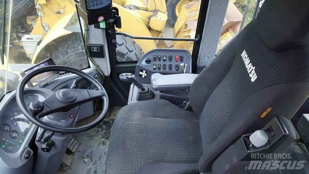 Komatsu WA470-6LC Kolové nakladače