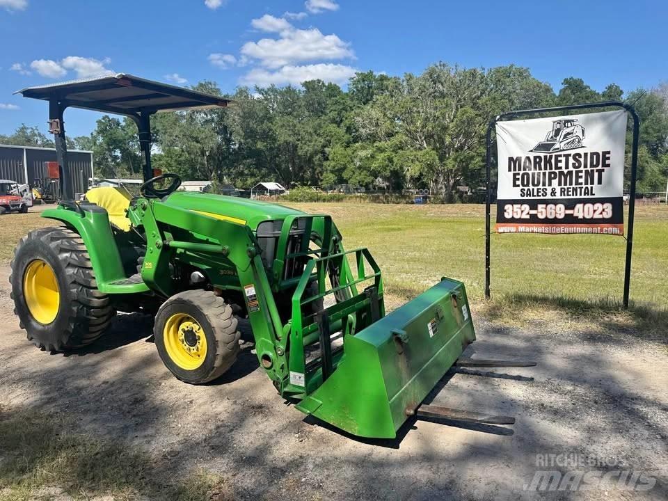 John Deere 3038 E Traktory