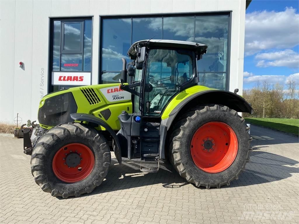 CLAAS AXION 810 Traktory