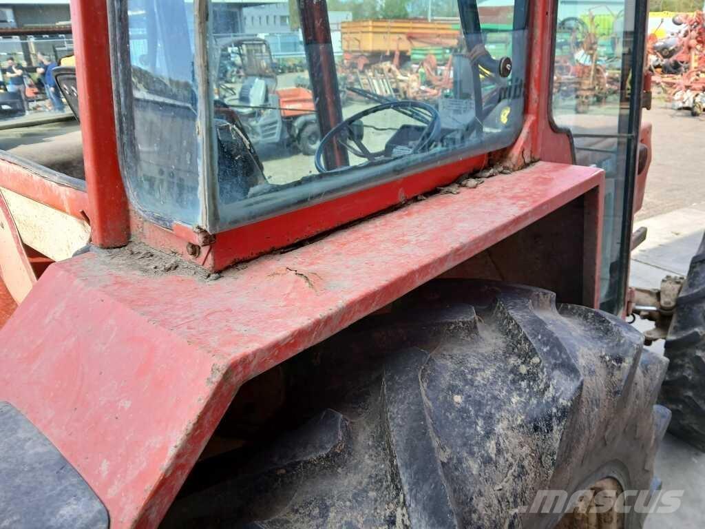 Renault 781-4 Traktory