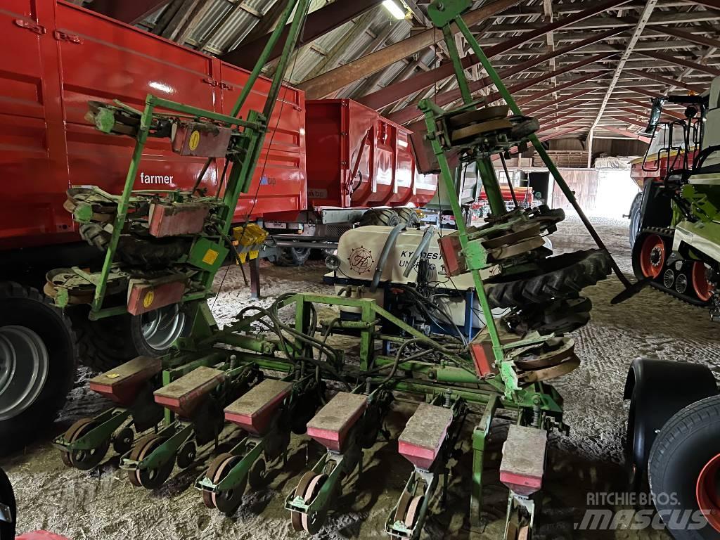  Monozentra 12 rk Přesné secí stroje