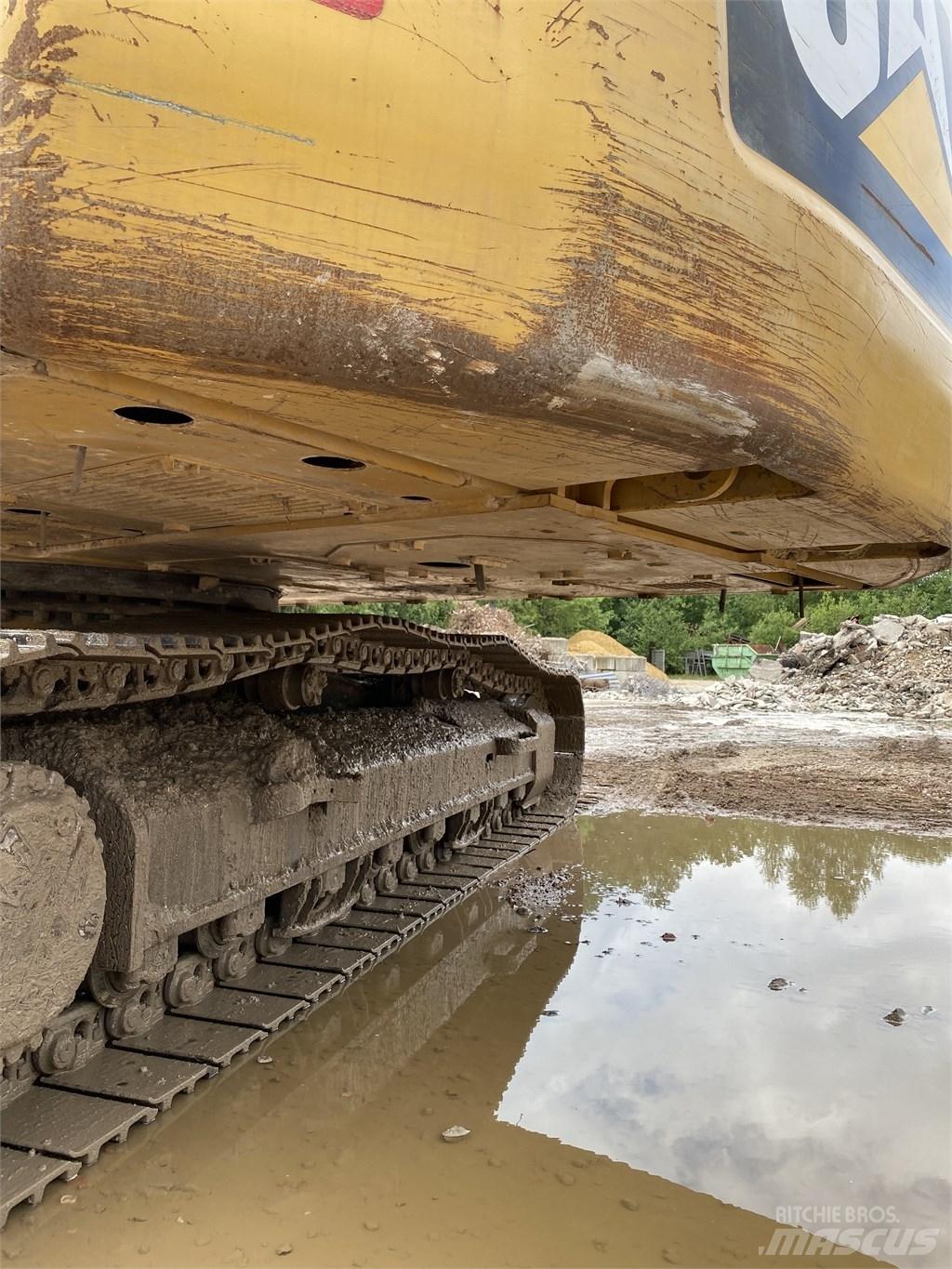 CAT 326 FLN Pásová rýpadla