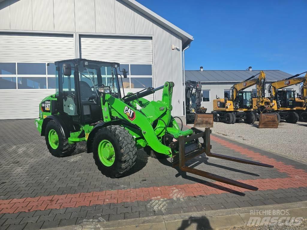 CAT 906 M Kolové nakladače