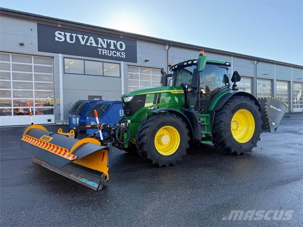 John Deere 6R 250 Traktory
