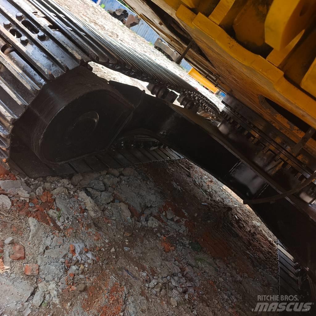 CAT 320 GC Kolová rýpadla