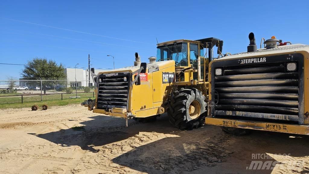 CAT RM 300 Recyklátory asfaltu