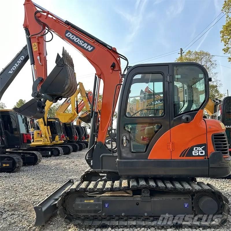 Doosan DX 60 Pásová rýpadla