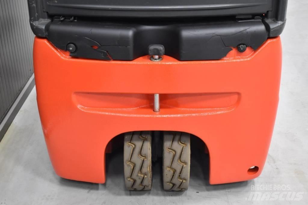 Linde E 12 - 02 Akumulátorové vozíky