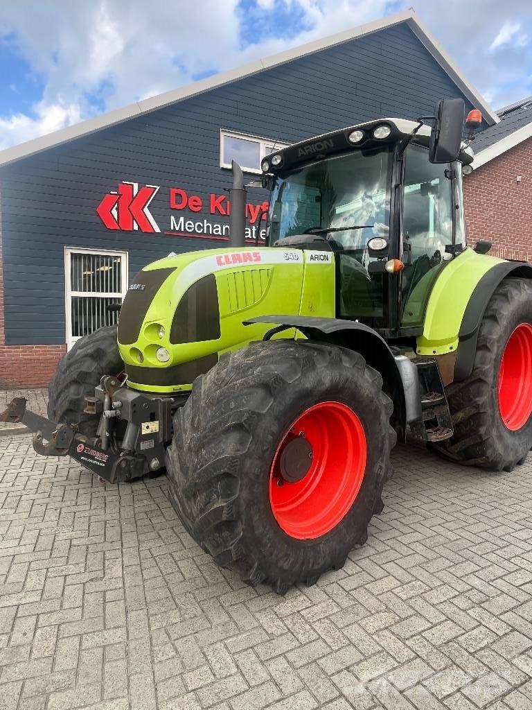 CLAAS Arion 640 Cis Traktory