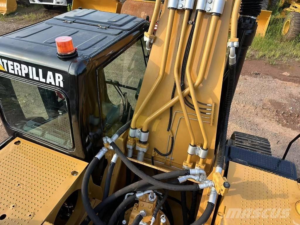 CAT 330D Pásová rýpadla