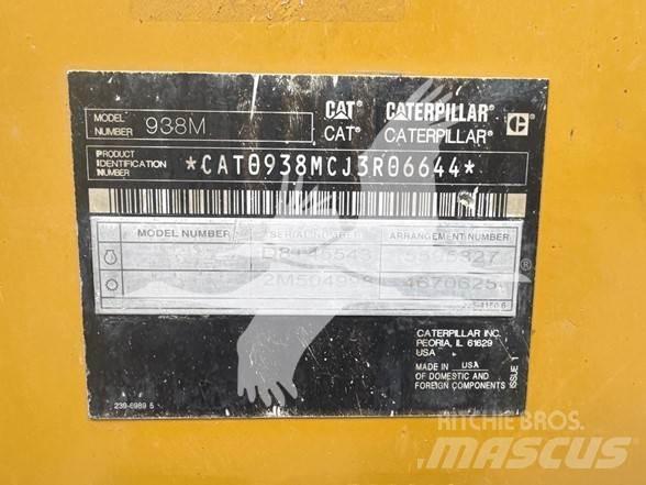 CAT 938M Kolové nakladače