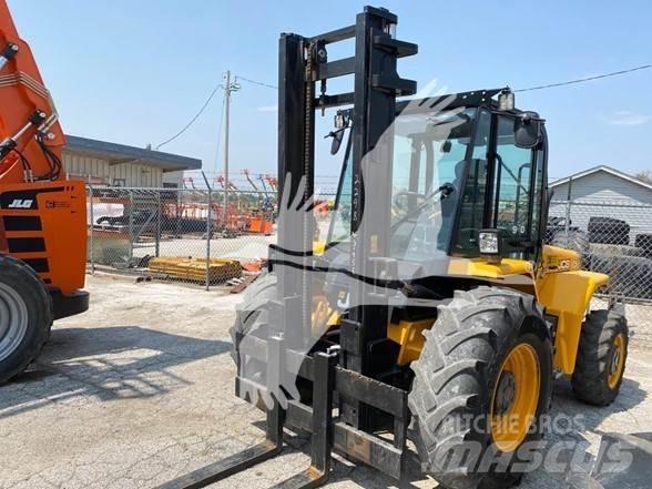 JCB 940 Terénní vysokozdvižné vozíky