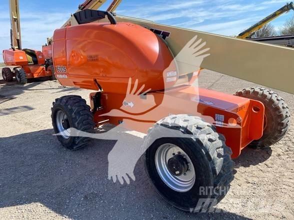 JLG 600S Teleskopické plošiny