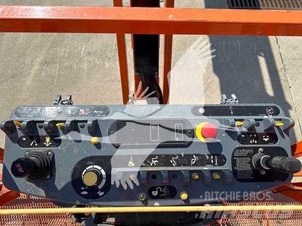 JLG 860SJ Teleskopické plošiny