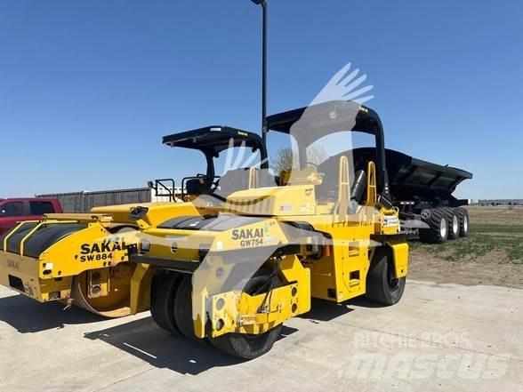 Sakai GW754 Pneumatikové válce