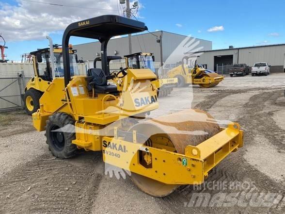 Sakai SV204D Tahačové válce