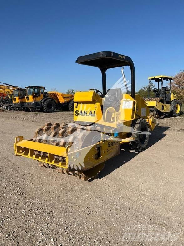 Sakai SV204T Tahačové válce