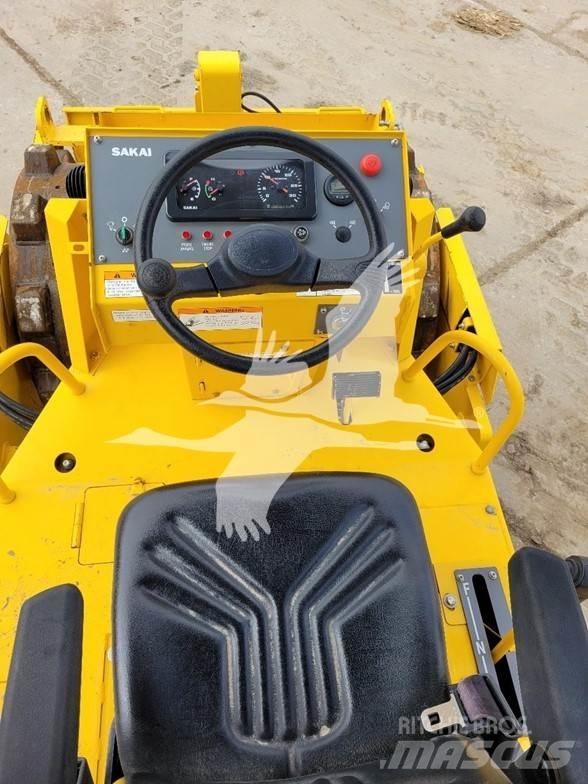 Sakai SV204TB Tahačové válce