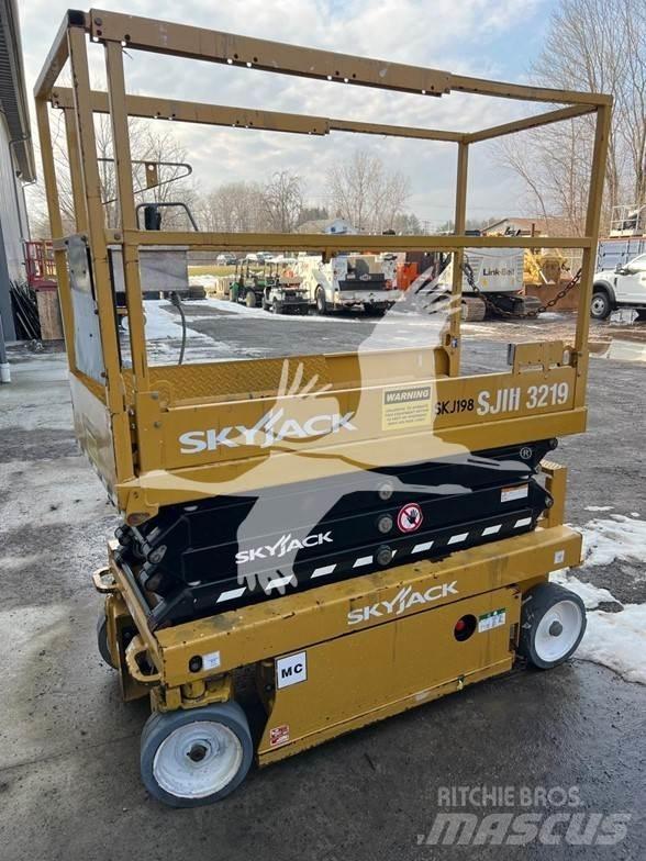 SkyJack SJ3219 Nůžková zvedací plošina