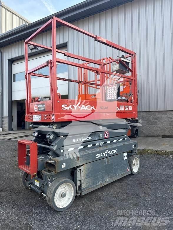 SkyJack SJ3219 Nůžková zvedací plošina