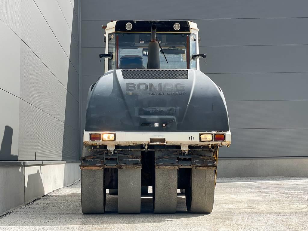Bomag BW 24 RH Pneumatikové válce