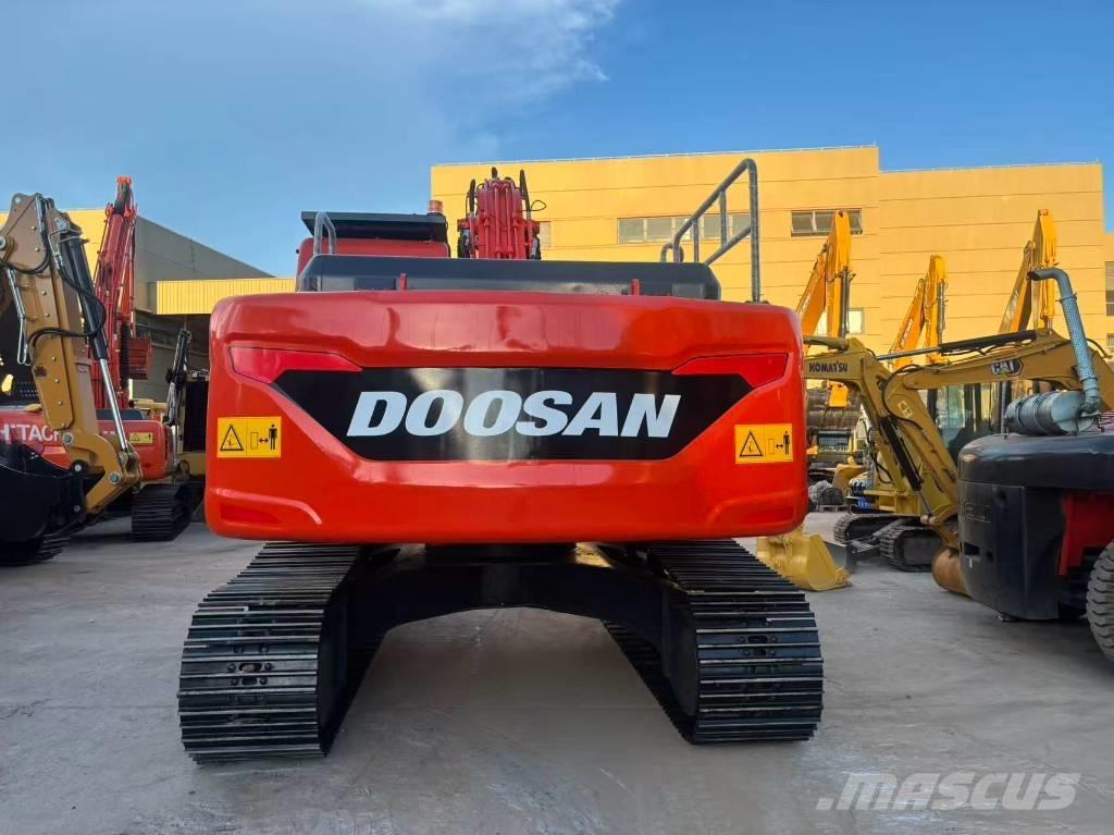 Doosan DX 225 LC Pásová rýpadla