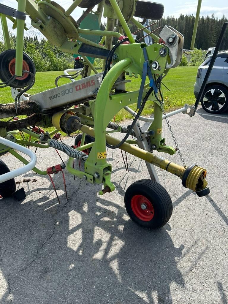 CLAAS Volto 800 Obraceče a shrabovače sena