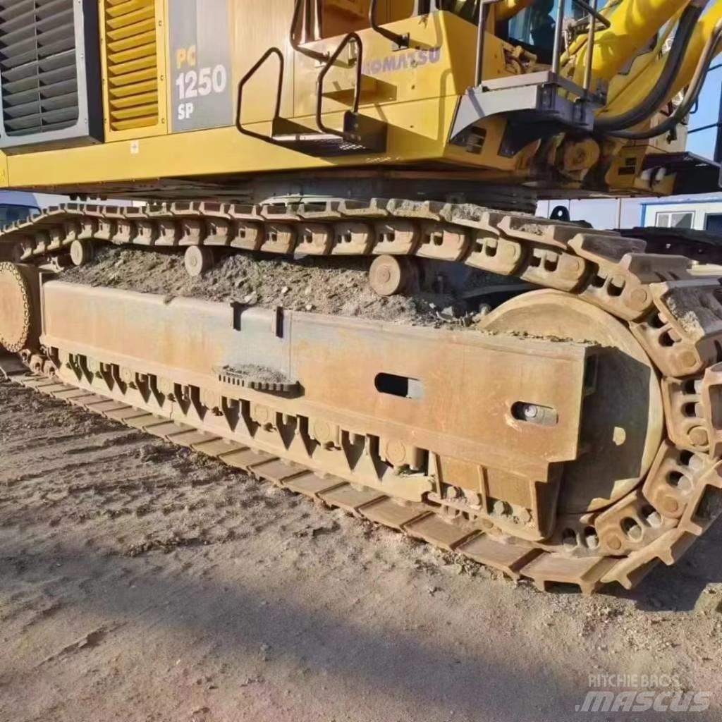 Komatsu PC1250SP Pásová rýpadla