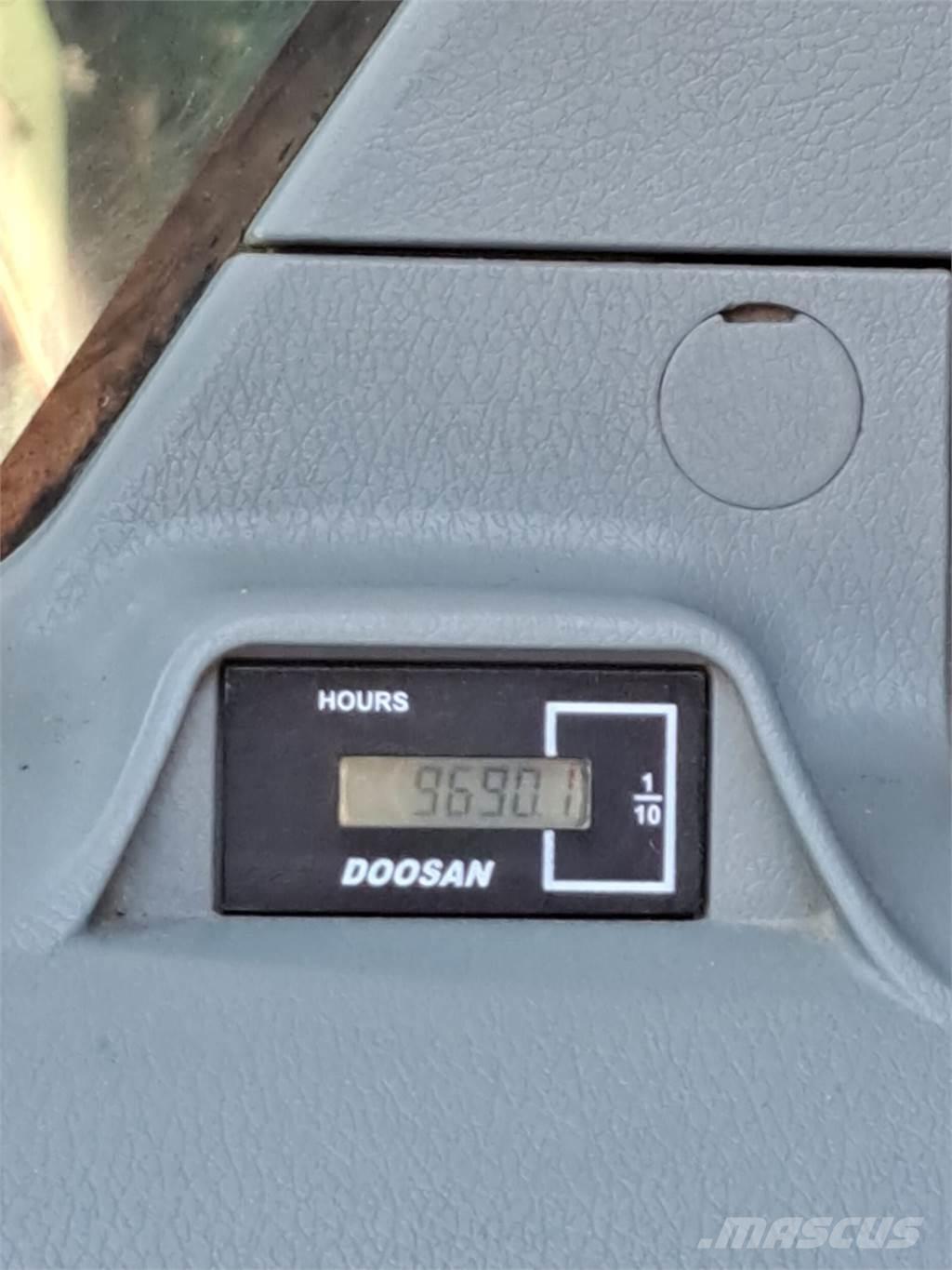 Doosan DX170W-5 Kolová rýpadla
