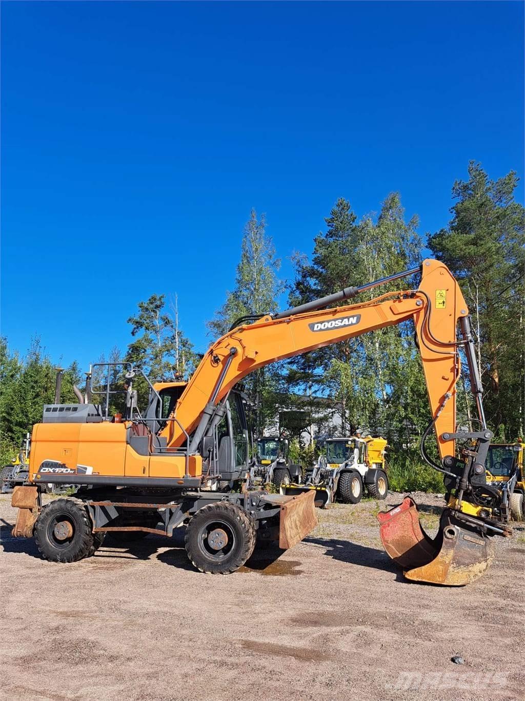 Doosan DX170W-5 Kolová rýpadla