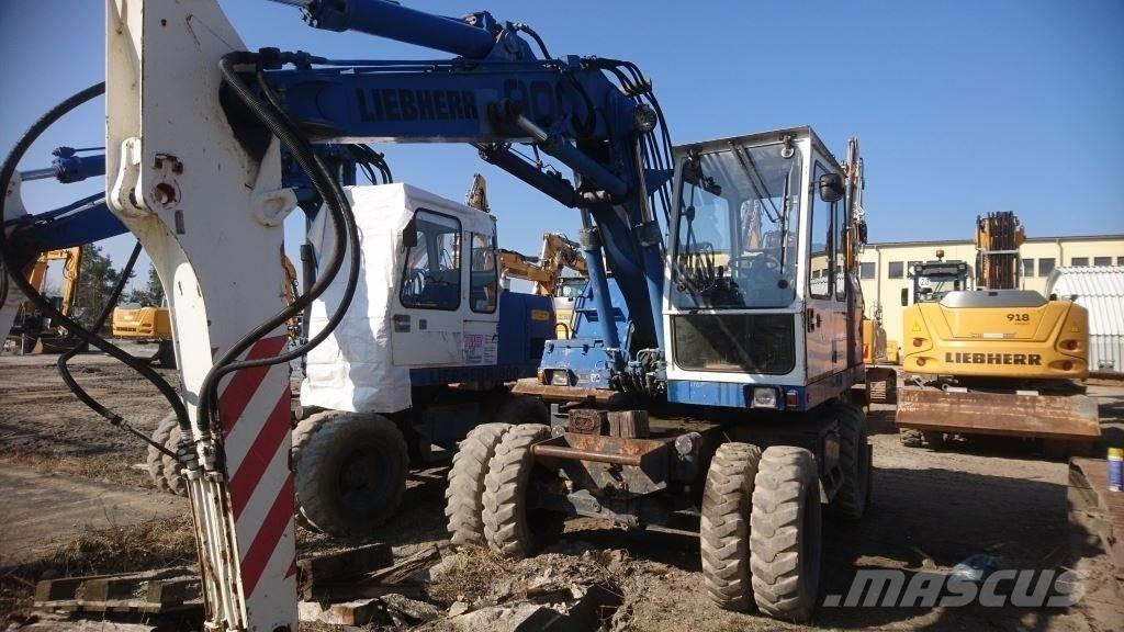 Liebherr A900 Kolová rýpadla