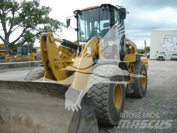 CAT 938M Kolové nakladače