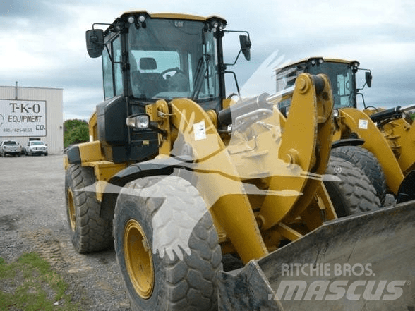 CAT 938M Kolové nakladače