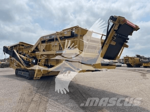 CAT 966M Kolové nakladače