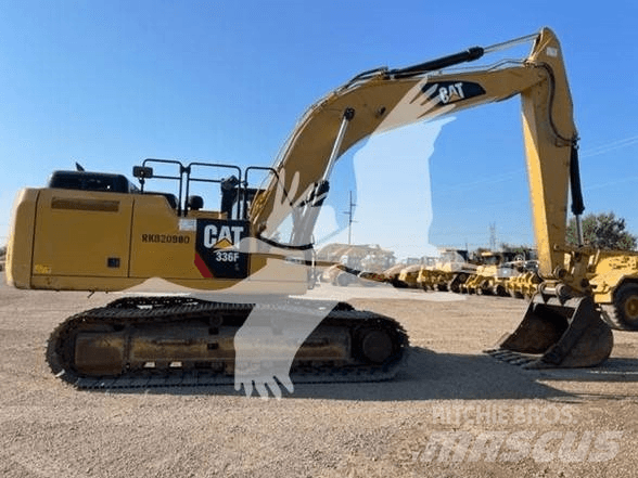 CAT D6T XL Pásové dozery