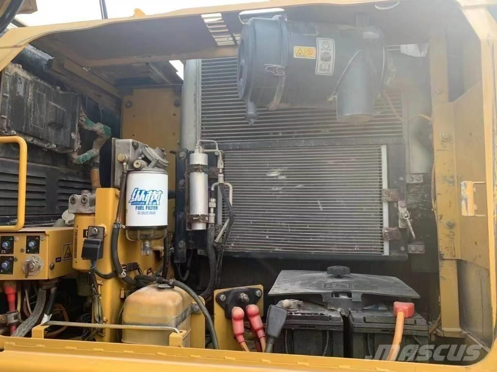 CAT 315D Pásová rýpadla