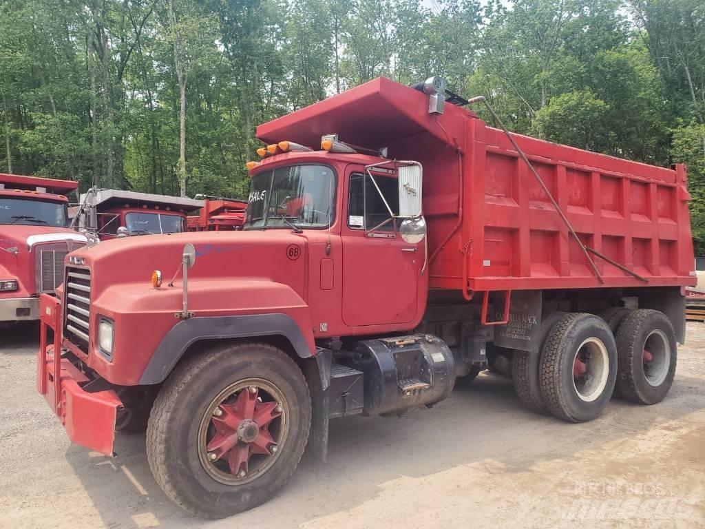 Mack RD690SX Sklápěče