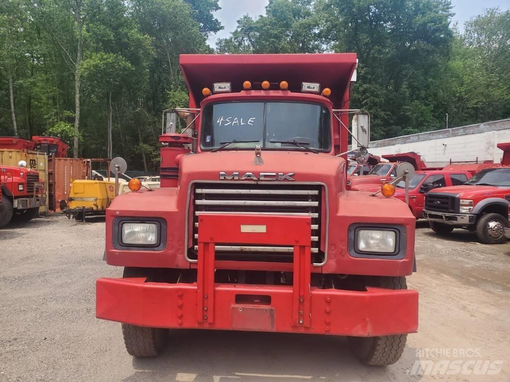 Mack RD690SX Sklápěče