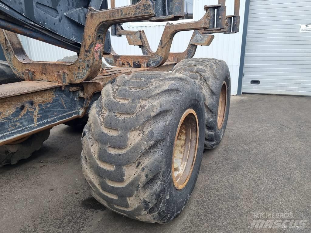 Komatsu 855 Vyvážecí traktory
