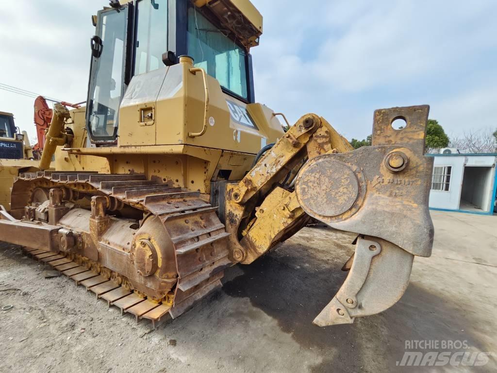 CAT D 7 G 2 Kolové nakladače