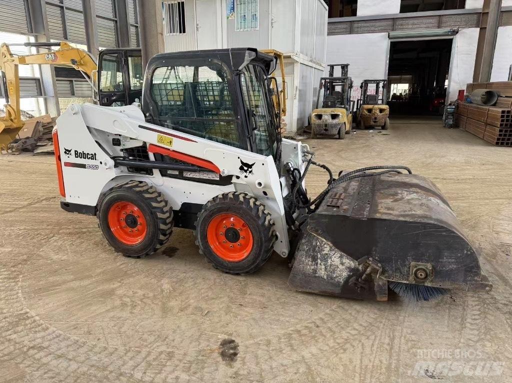 Bobcat S 550 Smykem řízené nakladače