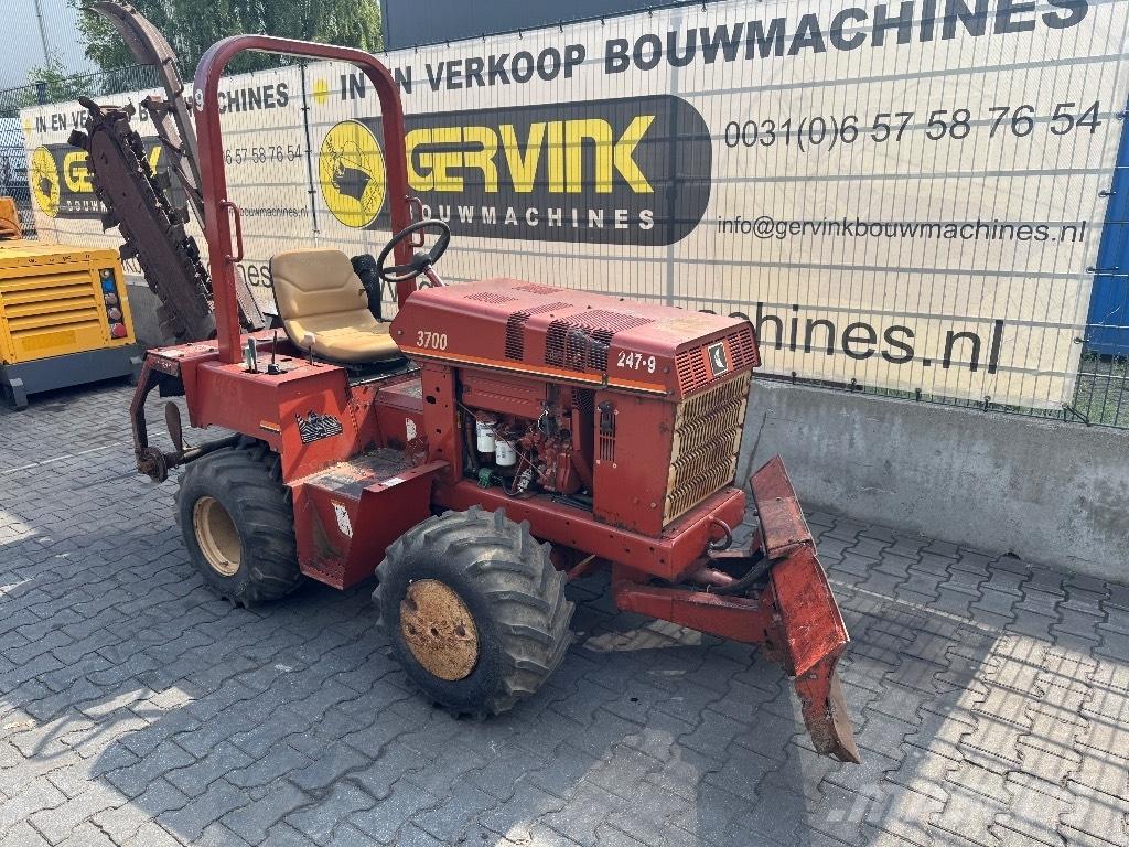 Ditch Witch 3700 DD Rýhovače