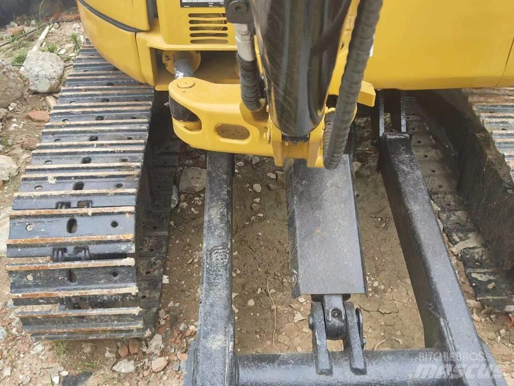 CAT 303 Mini rýpadla < 7t