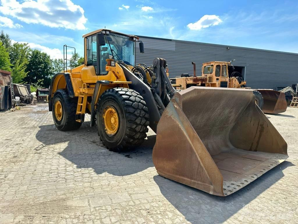 Volvo L180F Kolové nakladače